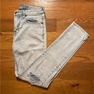 American Eagle 32x34 Skinny Jeans